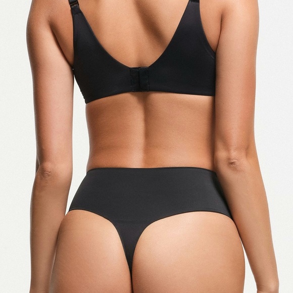 SKIMS Black Bra - Picture 3 of 14